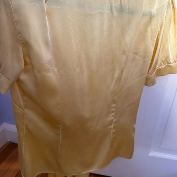 Christi Conaway yellow silk tie blouse - Picture 4 of 9